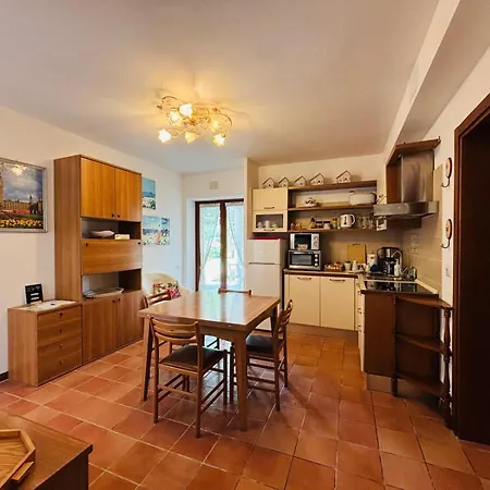 Residenza Fontana Del Ferro 招待所 4*